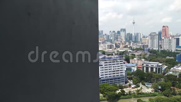 吉隆坡市区时间推移九龙塔及滚滚乌云视频的预览图