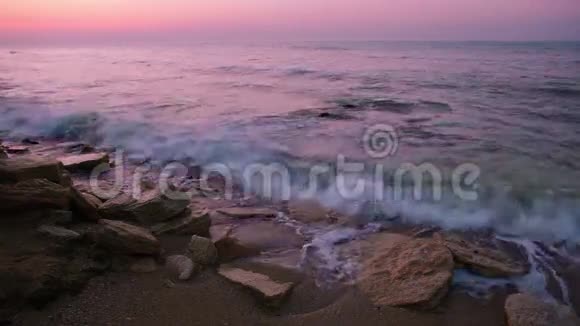 石海岸黎明冲浪视频的预览图