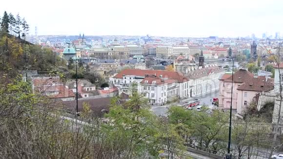捷克共和国布拉格莱纳公园高城景视频的预览图