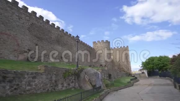 西班牙卡塞雷斯省中世纪普拉森西亚城墙视频的预览图