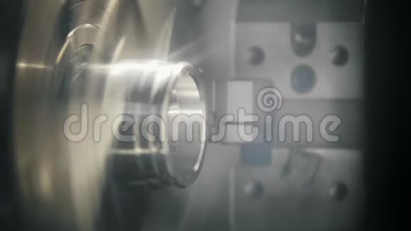 工厂车床上金属细节的制造工业概念视频的预览图