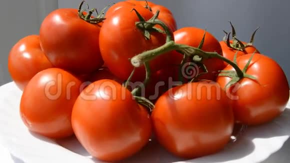 番茄红汁菠菜视频的预览图