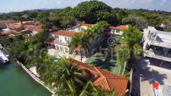 迈阿密海滩豪宅空中录像视频的预览图