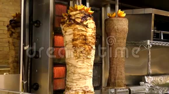 唐纳烤肉串土耳其美食快餐视频的预览图