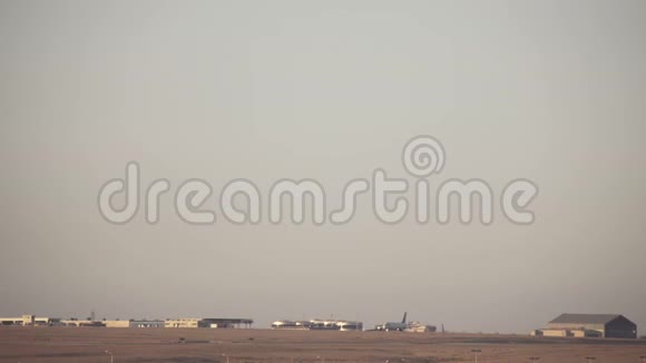 飞机在沙姆沙伊赫机场起飞视频的预览图