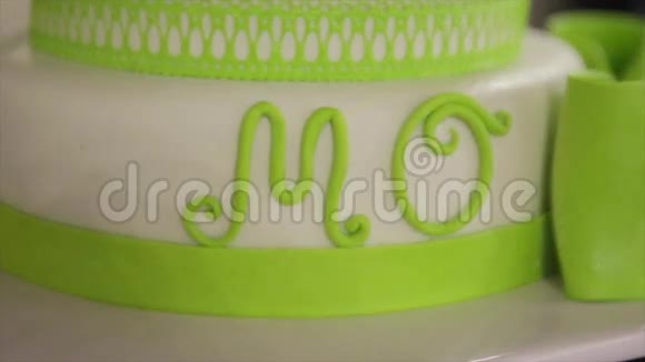 绿色婚礼蛋糕与字MO视频的预览图