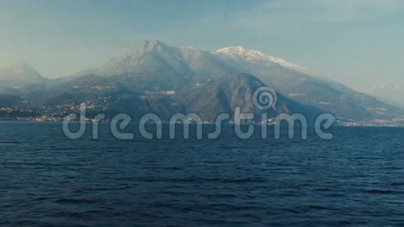 全景观科莫湖阿尔卑斯山之上视频的预览图