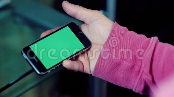 绿屏智能手机手视频的预览图