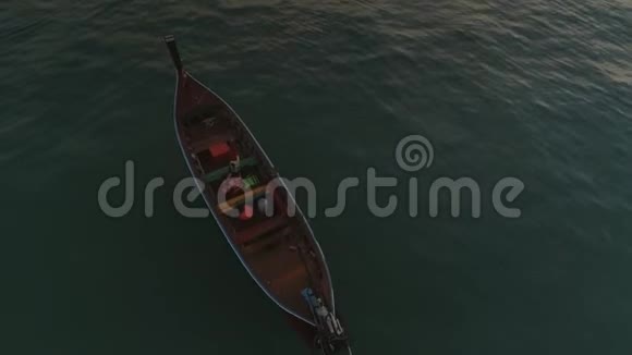 海湾渔船船海泰国游艇日落海滩船无人驾驶飞机4k视频的预览图
