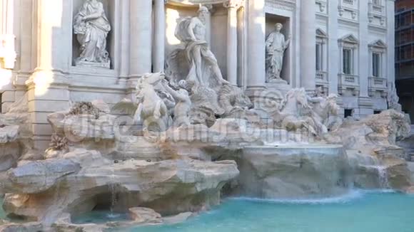 全景侧景特雷维喷泉罗马视频的预览图