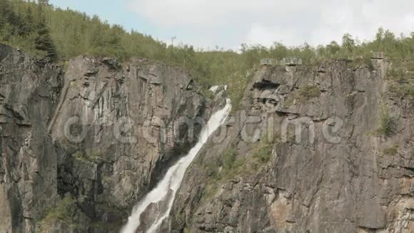 挪威的Voringfossen瀑布视频的预览图