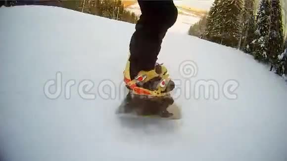 雪板特写腿滑雪板速度视频的预览图