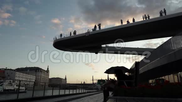 俄罗斯莫斯科Kotelnicheskaya堤上的高层建筑视频的预览图