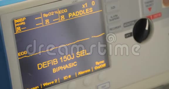 多功能医院的除颤器关闭除颤器视频的预览图