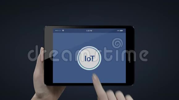 灯泡开启节能效率高触摸控制在智能垫平板应用物联网视频的预览图