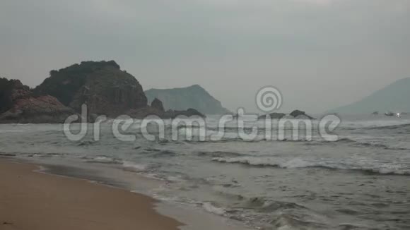落基热带海洋海浪与声音越南视频的预览图