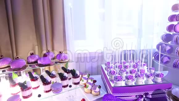 自助餐桌上的糖果婚礼有糖果的桌子自助餐甜点美酒视频的预览图