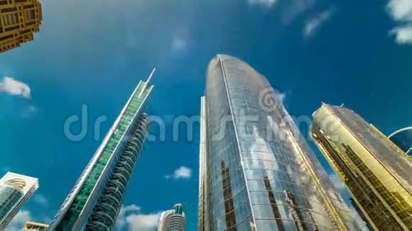 迪拜阿联酋摩天大楼摩天大楼摩天大楼时光超移海底全景和透视图视频的预览图