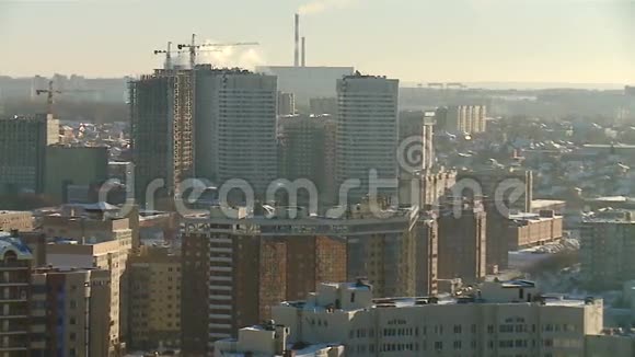 冬季西伯利亚市政景观视频的预览图