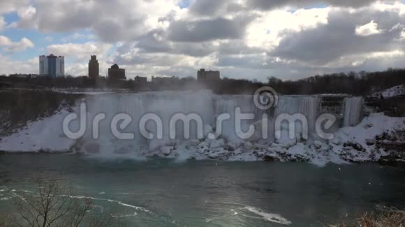尼亚加拉大瀑布阴天在加拿大视频的预览图