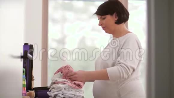 孕妇妇产医院包装袋视频的预览图
