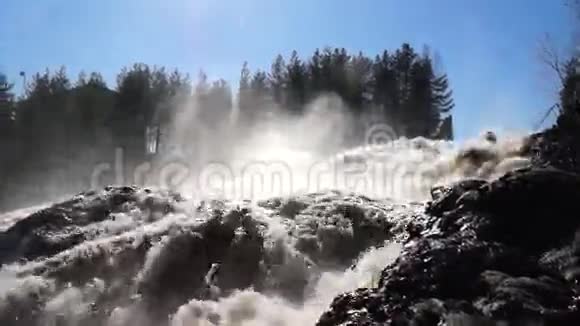 赫瓦斯瀑布充满了水视频的预览图