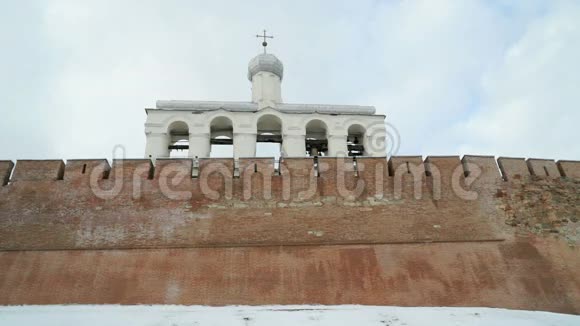俄罗斯诺夫哥罗德克里姆林宫的钟楼视频的预览图