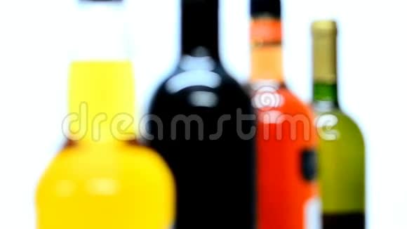 五颜六色的瓶子视频的预览图
