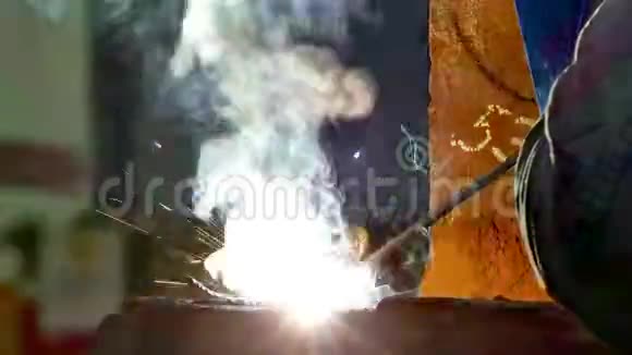 焊条金属焊接工艺视频的预览图