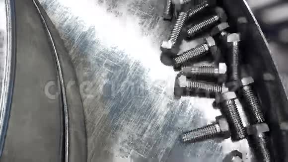 螺栓的生产过程工业概念工厂设备和Macine钢铁现实的4k动画视频的预览图