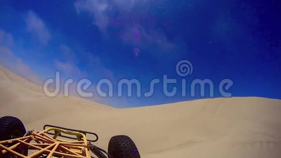 沙丘布吉沙和云Pismo海滩Ca视频的预览图
