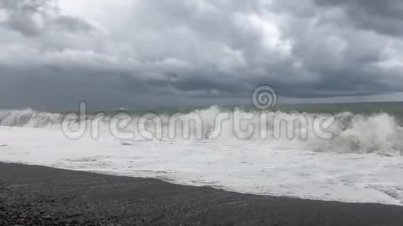 海上风暴海岸风暴预警视频的预览图