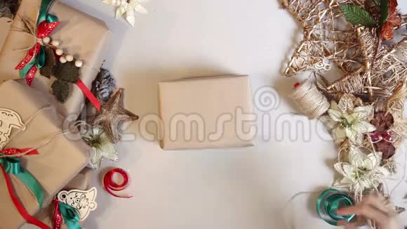 上景包装圣诞礼物时间间隔视频的预览图