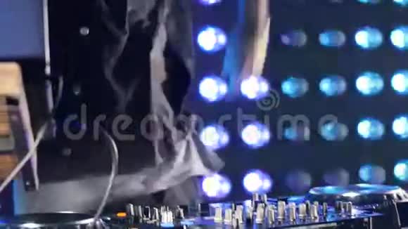 迪斯科和俱乐部DJ舞蹈视频的预览图
