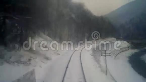 村火车移林山视频的预览图