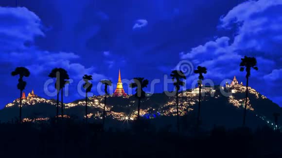 在Pheetchabur的PhraNakhonKhiri拥有美丽的夜光视频的预览图