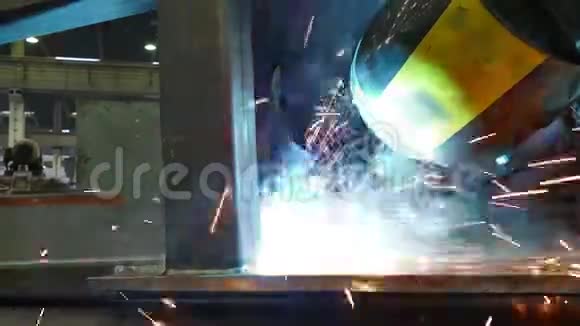 金属焊接工艺视频的预览图