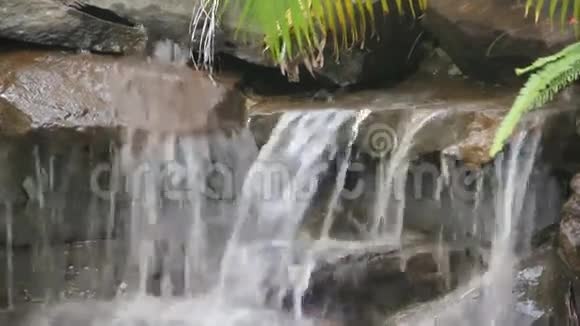 水叠加视频的预览图