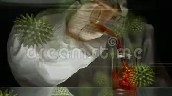 科学家在烧杯中倒入化学物质视频的预览图