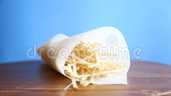 自制蛋面纸包视频的预览图