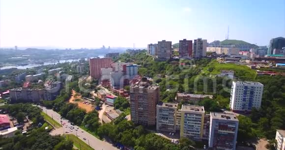 符拉迪沃斯托克住宅小区鸟瞰图俄罗斯视频的预览图