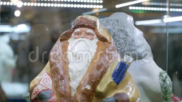 复古圣诞老人雕像视频的预览图