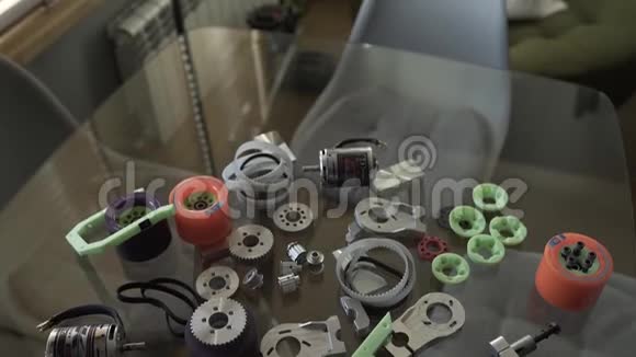 长板零件装配用电机轮和齿轮碳板极限技术视频的预览图
