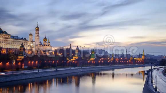 莫斯科克里姆林宫在莫斯科日出视频的预览图