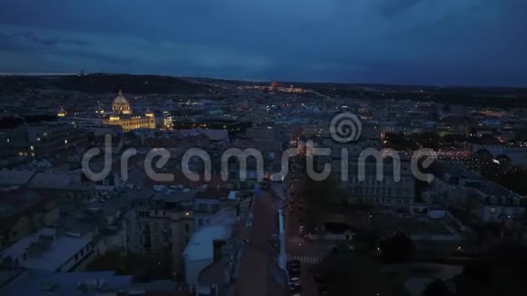 布拉格之夜空中全景视频的预览图