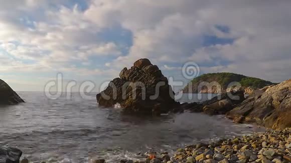 加泰洛尼亚科斯塔布拉瓦夏季西班牙海岸的详细情况视频的预览图