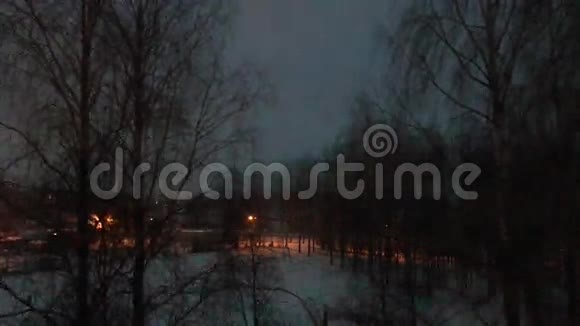 冬季黎明在村庄的时间流逝视频视频的预览图