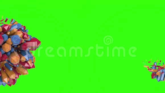 动画过渡出现水晶蓝色红色聚集成一个球在绿色背景上的光环视频的预览图