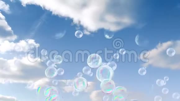 生日快乐写在蓝天背景和泡泡上视频的预览图