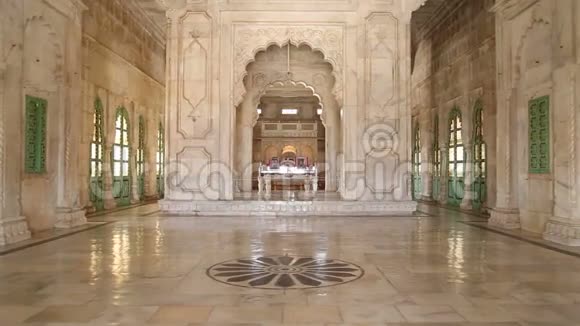 乔德普尔JaswantThada寺庙的大型室内房间视频的预览图